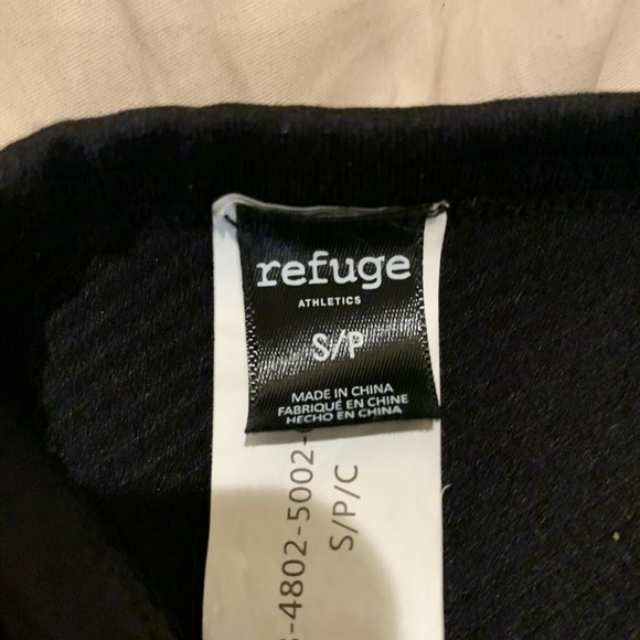 crop top from refuge - Picture 4 of 4